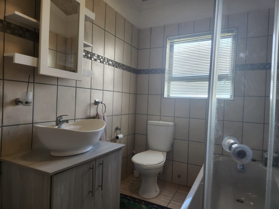 3 Bedroom Property for Sale in Pacaltsdorp Western Cape